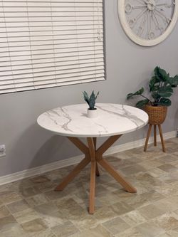 Round Dining Room Table