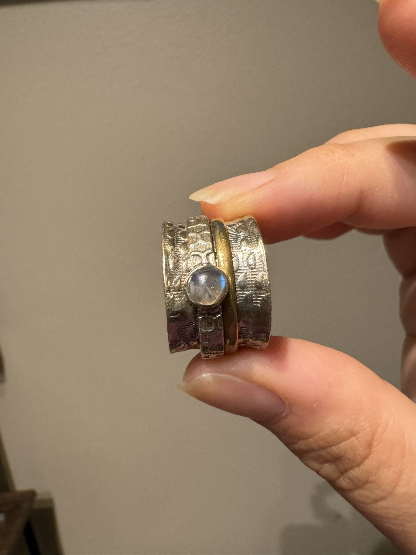 925 Sterling Silver Spinning Ring With Labradorite And Gold Band