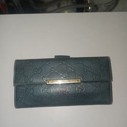 Gucci WALLET AUTHENTIC W/ Certificate Of Authentication 