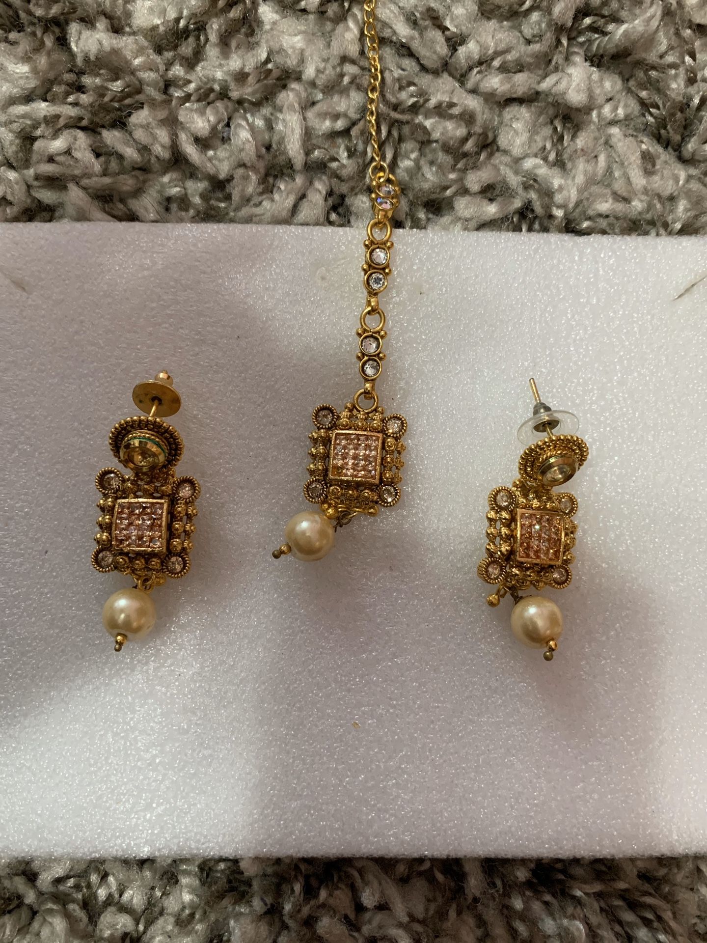 Pearl Accented Earrings and Hair Accessory