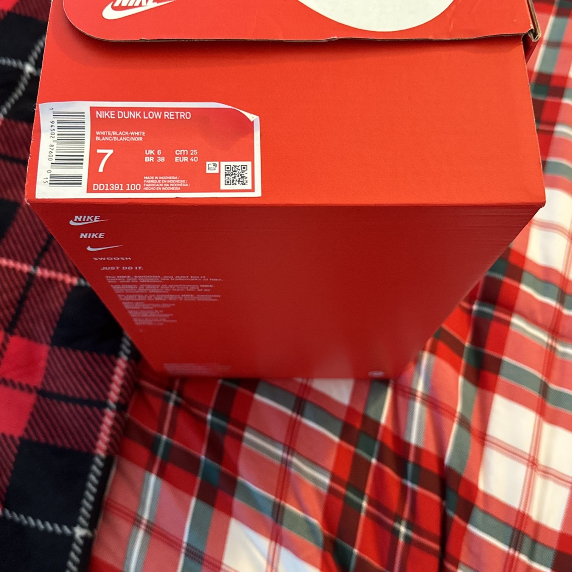 Nike Dunk Low “pandas”