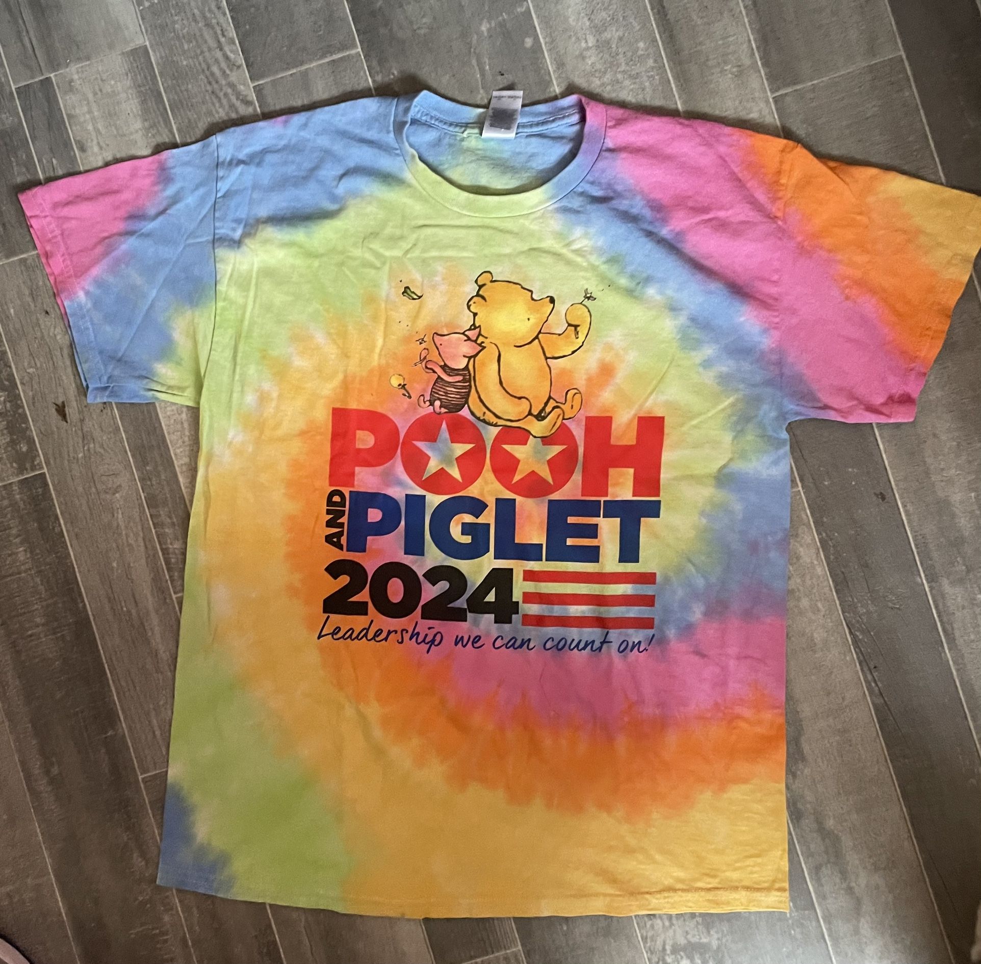 Pooh and Piglet Essential Tie Dye Men’s Large T-Shirt