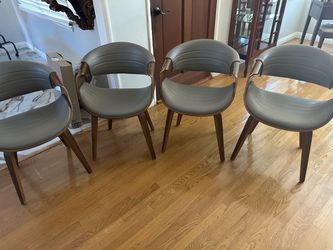 Set of 4 Mid-Century Modern Dining Chairs