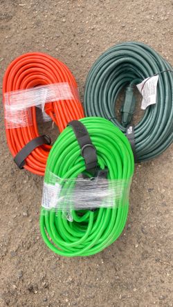 Extensión cord 100 ft 16 Guage