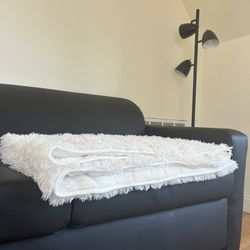 Shaggy Faux Fur Weighted Blanket – 15 lb