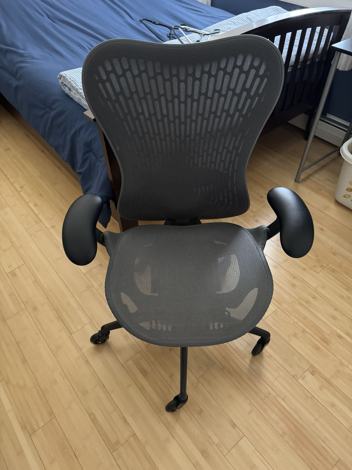 Herman Miller Mirra 2