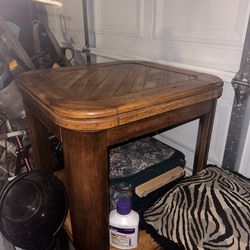 2 Small Cherry Oak Wood End Tables 