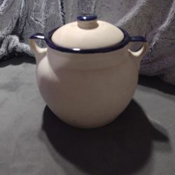 Stoneware bean pot with lid by Gailstyn-Sutton Mountainside