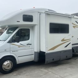 2007 NAVION 1.  Slide Out One Owner Very Clean.