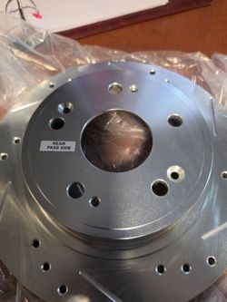 Auto parts slotted brake rotor  new fit frontier 2019-2008 -suzuki 2009-12-armada - 2005-6 /infinity QX 56 2005-06 - titan 2005-07 acura rear set only