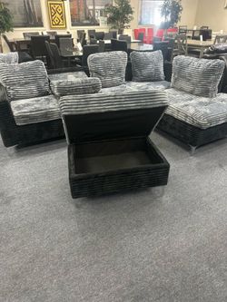 NEW SECTIONAL SOFA, INCLUDING STORAGE OTTOMAN WITH FREE DELIVERY PAY UPON ARRIVAL
