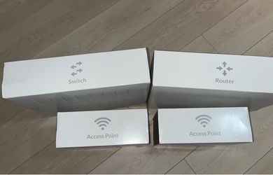 Araknis Professional Networking Bundle – Router, PoE Switch & 2 WiFi Access Points – NEW