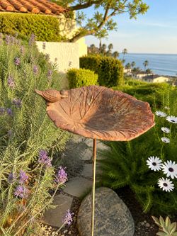 Vintage Wrought Iron Garden Birdbath Bird Feeder Stake Weathered Rusty Yard Art Collectible