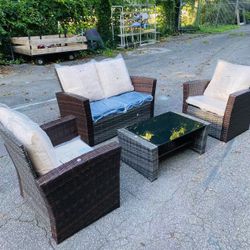 Four-piece outdoor patio furniture set, wicker reception set for porch patio, brown and gray combined rattan sofa chair with cushions