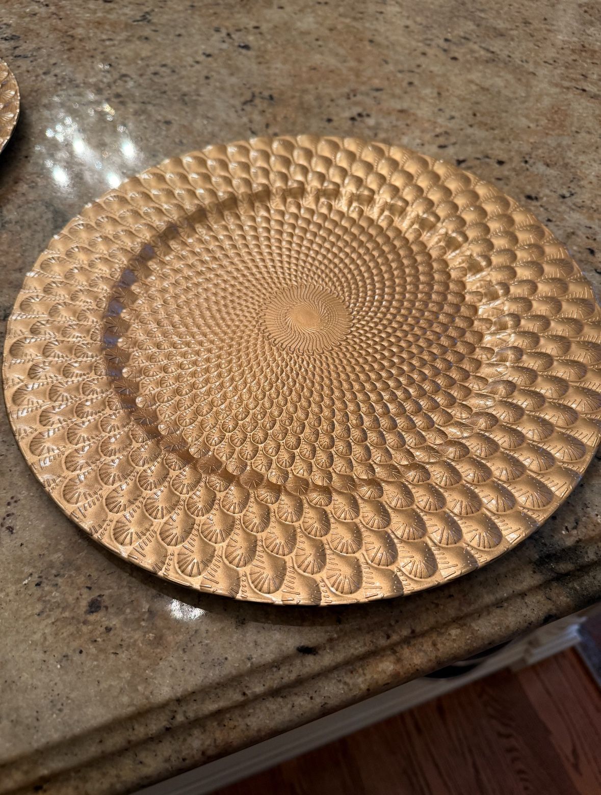 Plate Chargers (Wedding Party Decoration)
