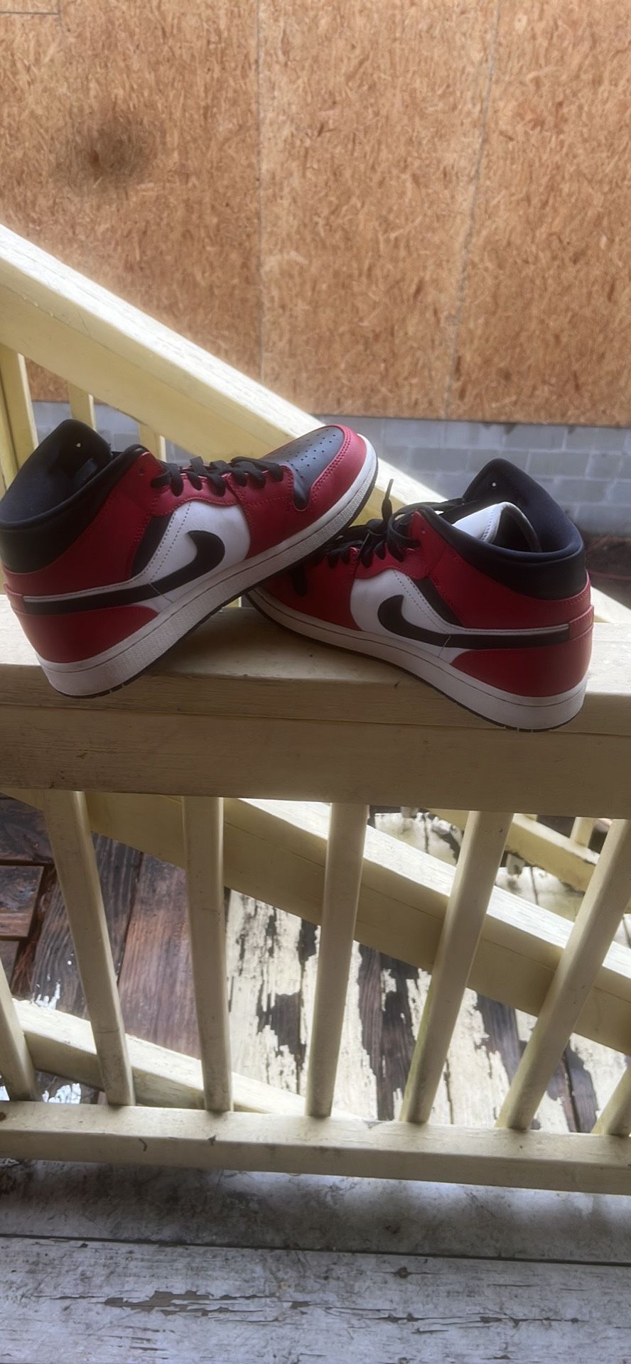 Jordan 1 Chicago Black Toe Size 9