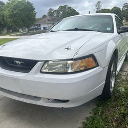 2004 Ford Mustang