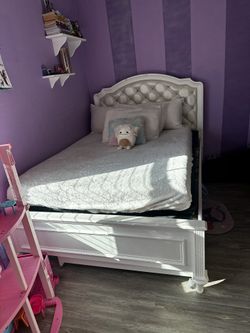 Full Size Bed Frame – Tufted Headboard – $60