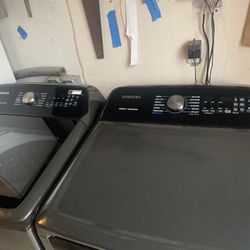  Samsung 5.0 Capacity Washer and Electric Dryer