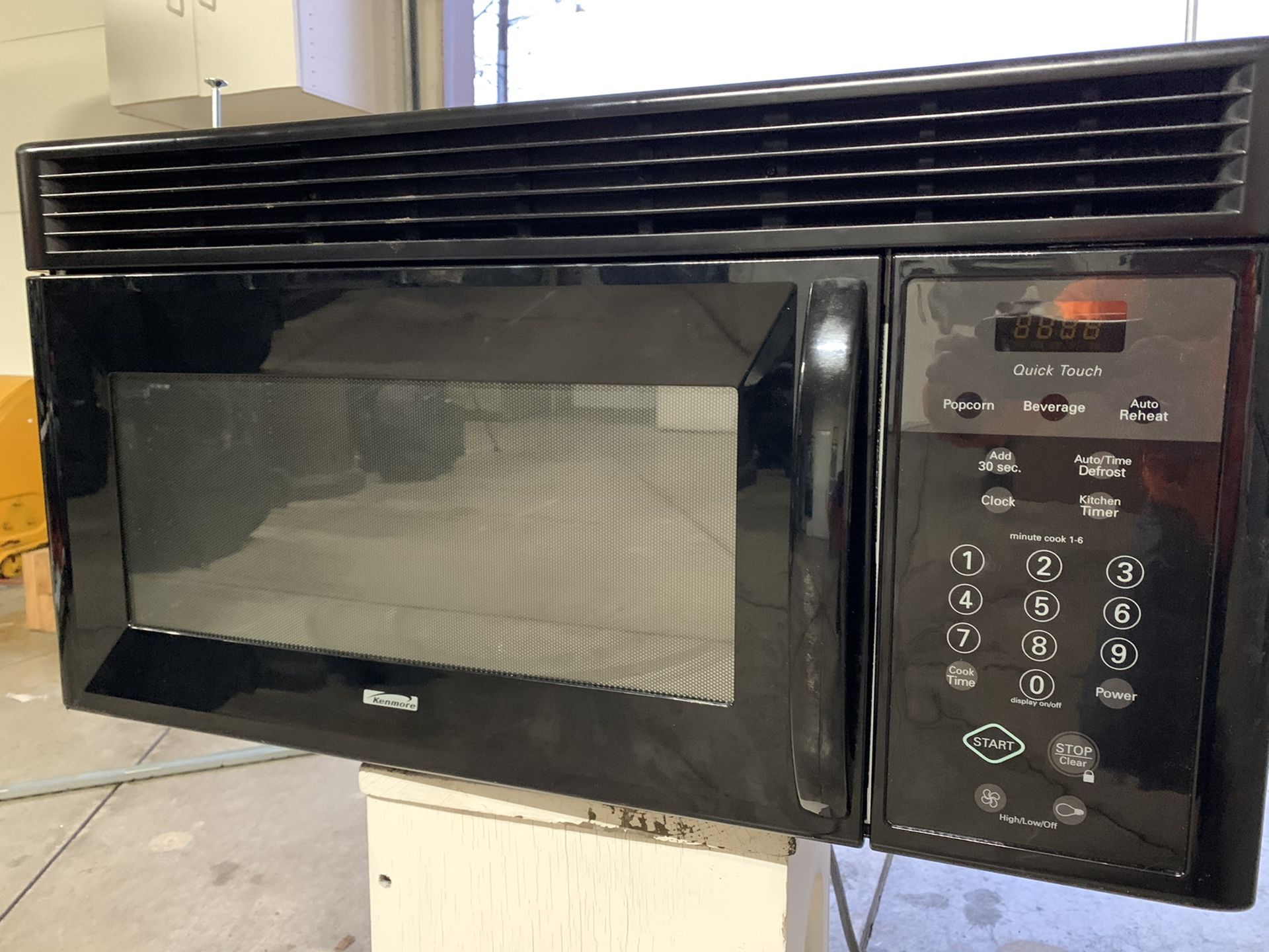 Kenmore over the range microwave, 950 watt