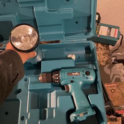 Makita Drill And Flash Light 