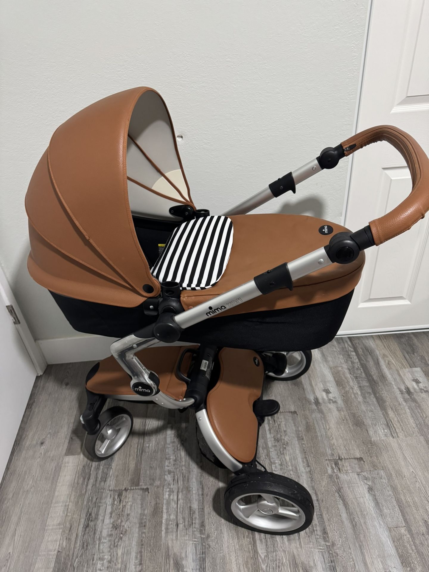 Mima Xari Stroller Like New Condition