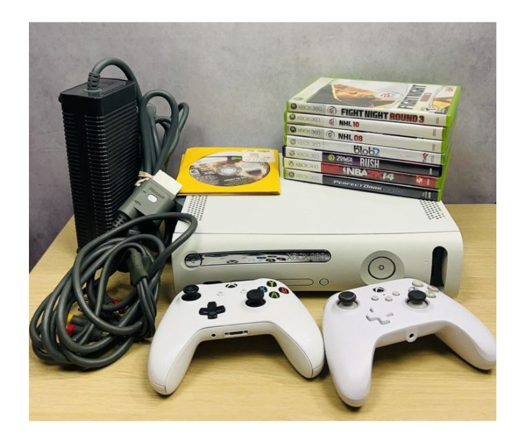 Microsoft Xbox 360 20 GB HDD White Console W/ Hookups 2 CONTROLLERS & 10 GAMES