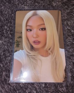 TRADING ONLY! Katseye wild yoonchae barnes & noble exclusive photocard