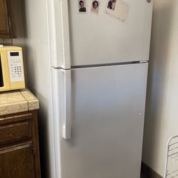 GE Refrigerator Freezer