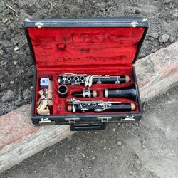 Gorgeous 💕 Fully furbished Yamaha YCL-32 Grenadilla Wood Clarinet,