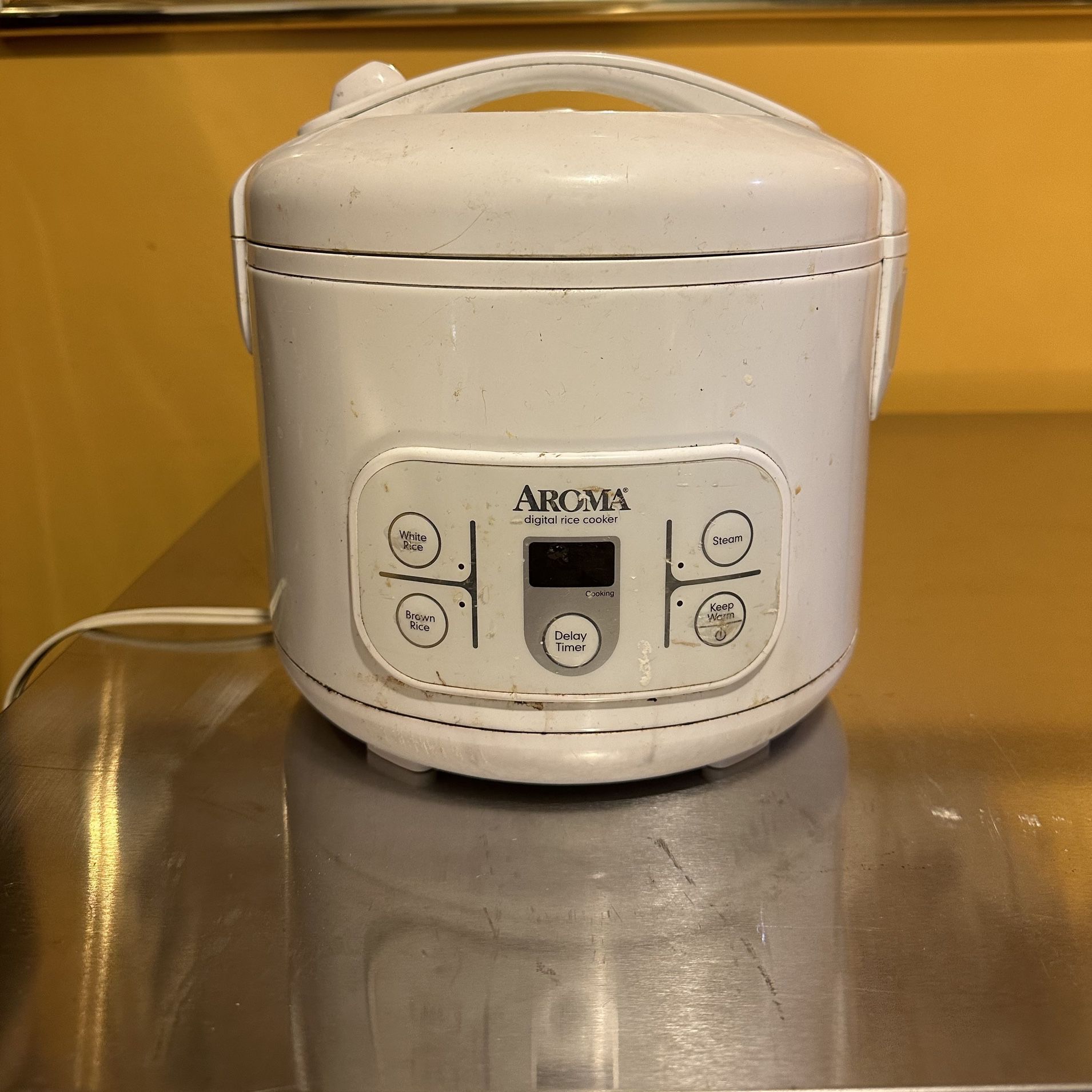 Sanyo Rice cooker for Sale in West Los Angeles, CA - OfferUp
