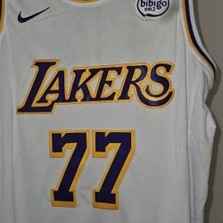 Luka Doncic Jersey Lakers LARGE $45 Firm On Price 