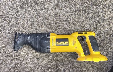 DEWALT Bare-Tool DC385B 18-Volt Cordless Reciprocating Saw