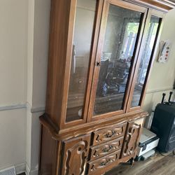 Cabinet/dressser