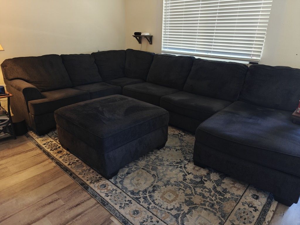 Dark Gray Sectional W/ Ottoman 