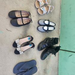 Girls Shoes. $3.oo dolls Each..!!!!
