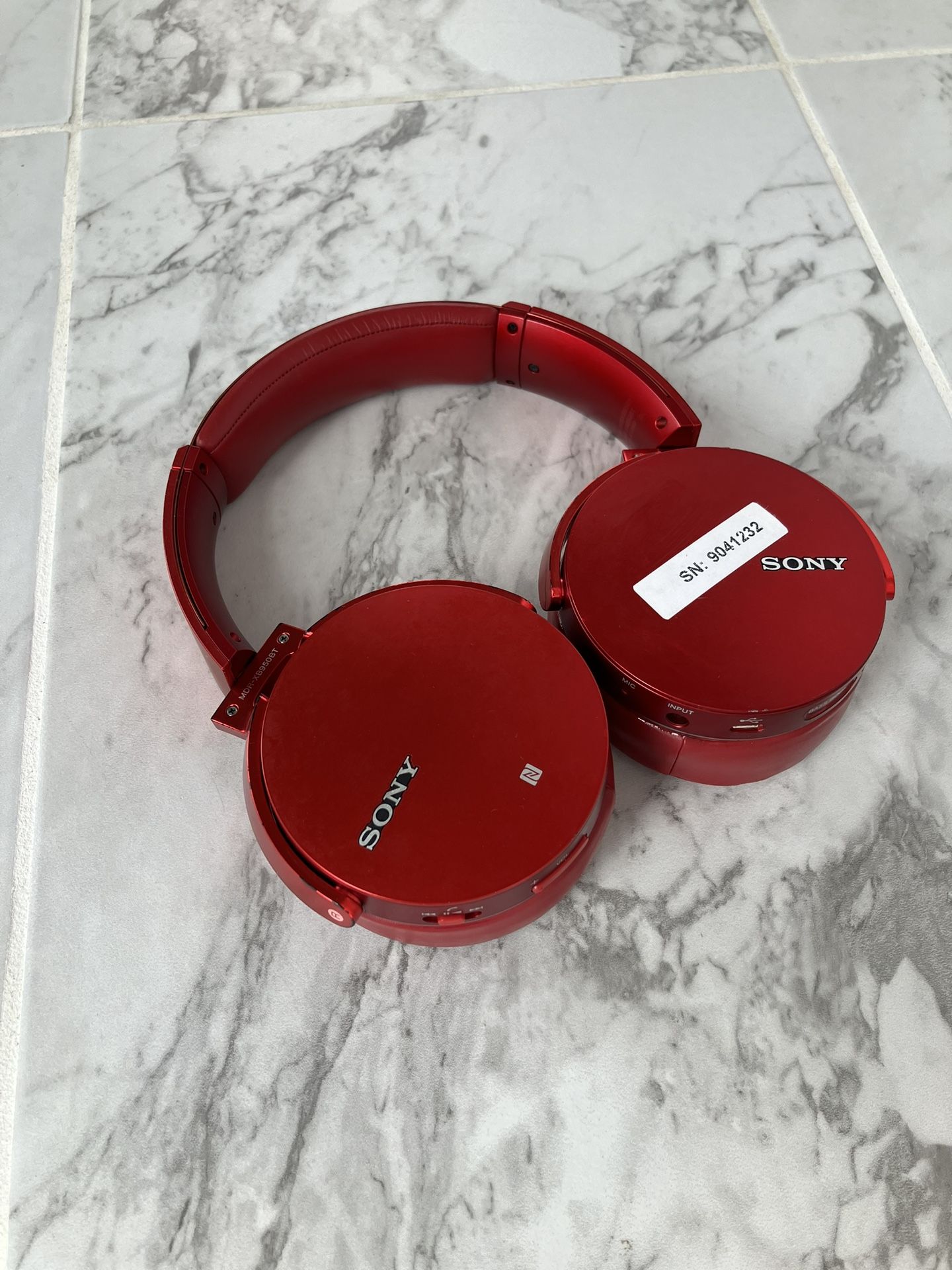 Sony Extra Bass Bluetooth Wireless Headphones. Noise Cancellation. Built-in microphone . Excellent for Music