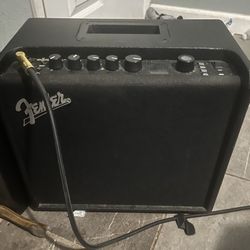 Fender Mustang LT25 Amplifier 84W