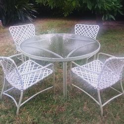 Mid Century Brown Jordan Metal Patio Dining Set., Delivery 