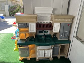 Play Kitchen 