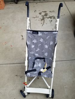 Foldable umbrella stroller