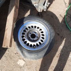 1(contact info removed) Jaguar XJ6 or XJ40 Original Alloy Wheel