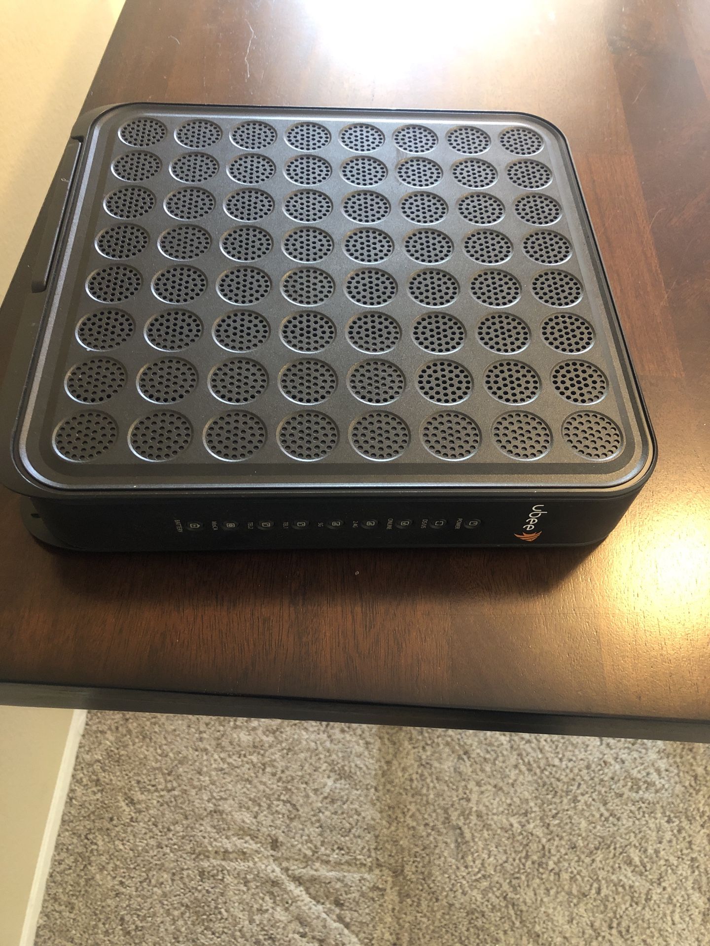 Ubee modem/router DVW32CB