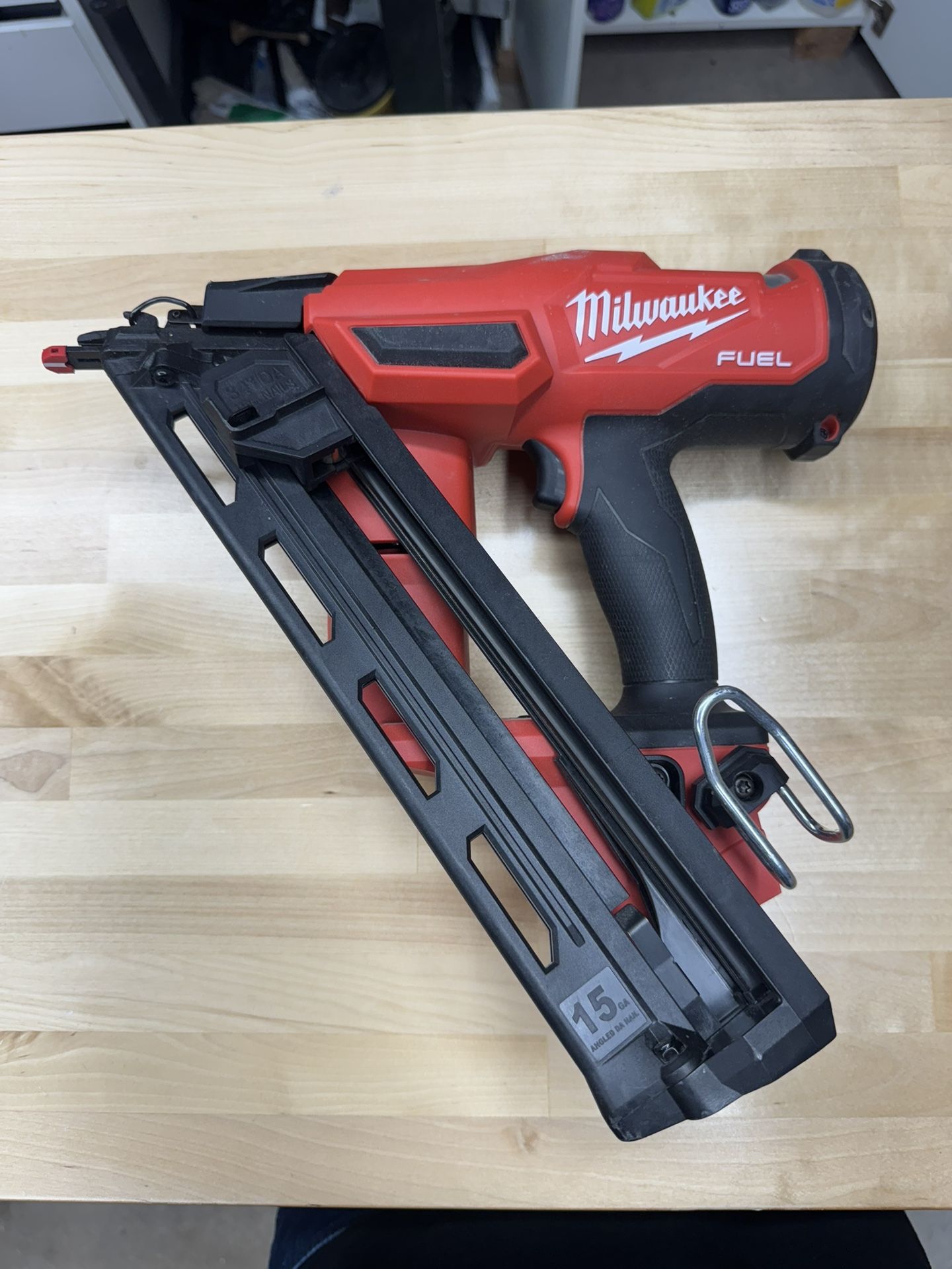 Milwaukee M18 15G nailer