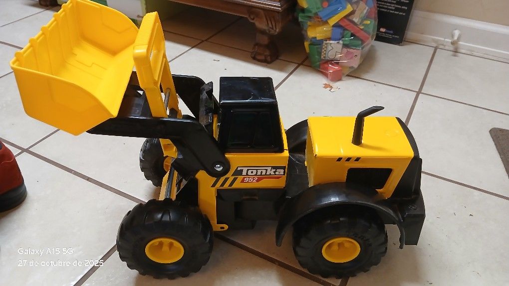 Tonka  Steel Classic Front Loader 
