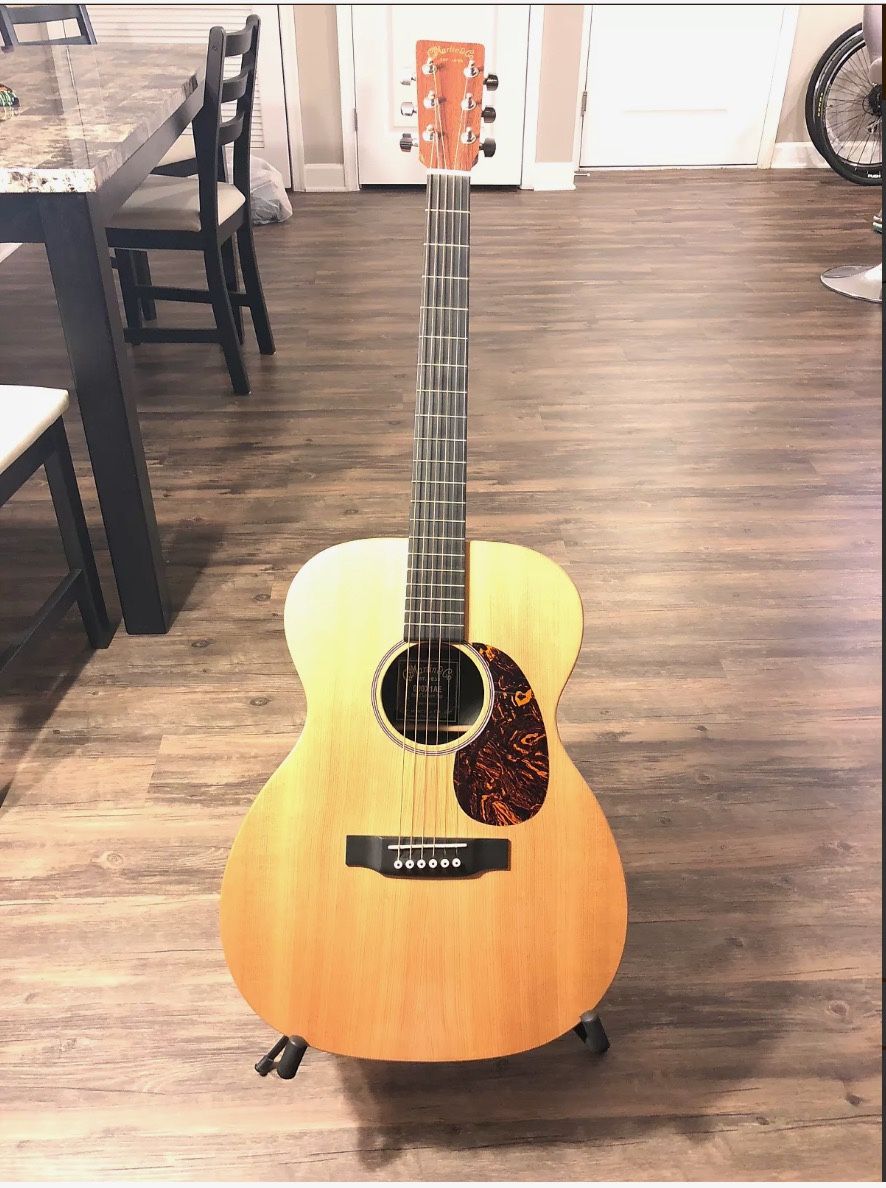 Model 000X1AE Acoustic Electric Guitar