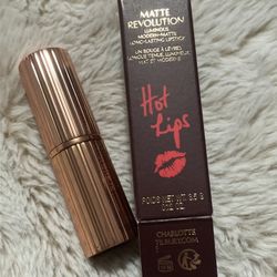 Charlotte Tilbury Matte Revolution Hot Lips Lipstick In Tell Laura