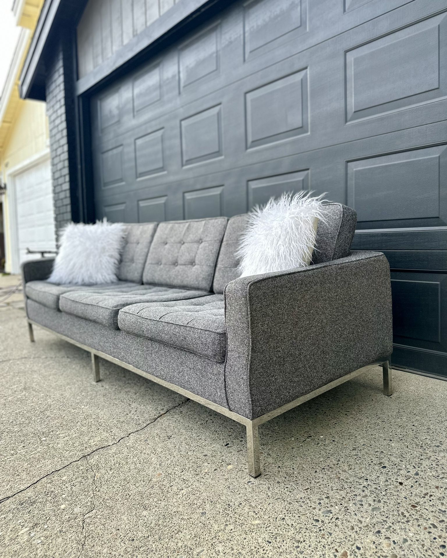 FREE DELIVERY π»π - Beautiful MCM Grey Florence Knoll Replica 3 Seater Sofa