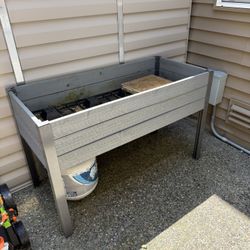Raised Planter
