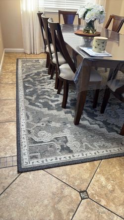 Grey rug